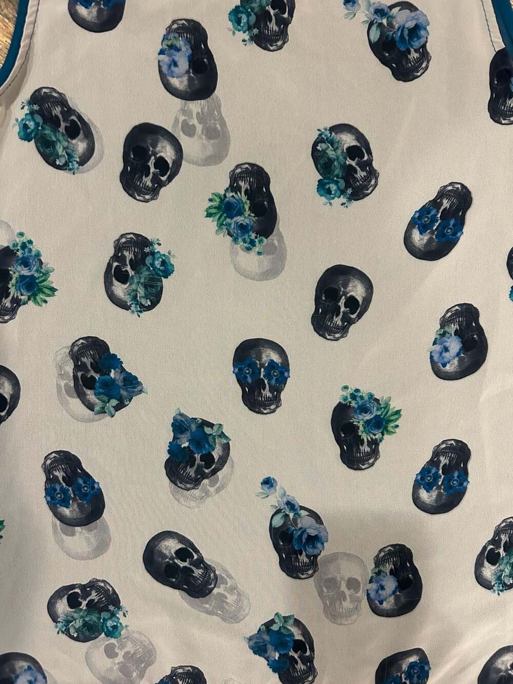 Misope Skull and Floral Print High-Low Sleeveless Tank Top - Picture 2 of 6